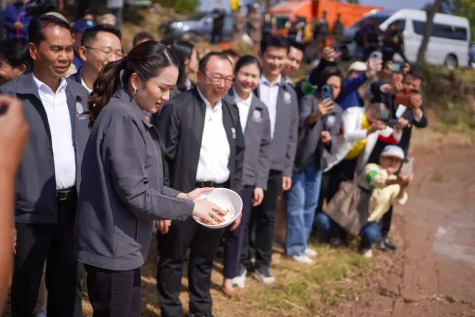 "แพทองธาร" ตรวจโครงการแก้น้ำท่วม-น้ำแล้งที่มหาสารคาม พร้อมสานต่อโครงการพ่อสร้างลูกซ่อม